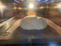 Effeuno Easy Pizza Pro a kenyér a kemencébe vetve