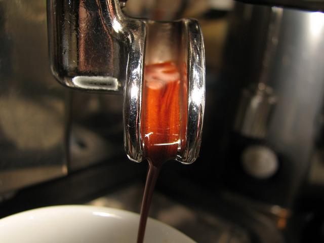 carraro tazza d'oro decaffeinato szemes kávé kifolyás